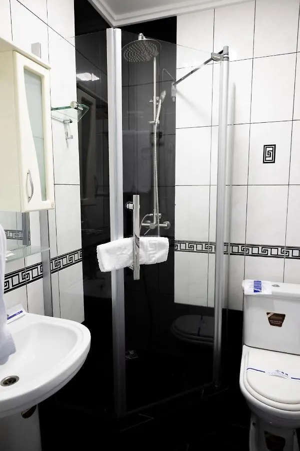 Persian Palace Hotel Kyiv 3*,