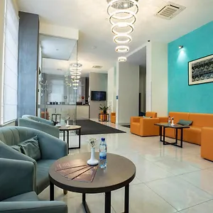 Raziotel Yamska Отель