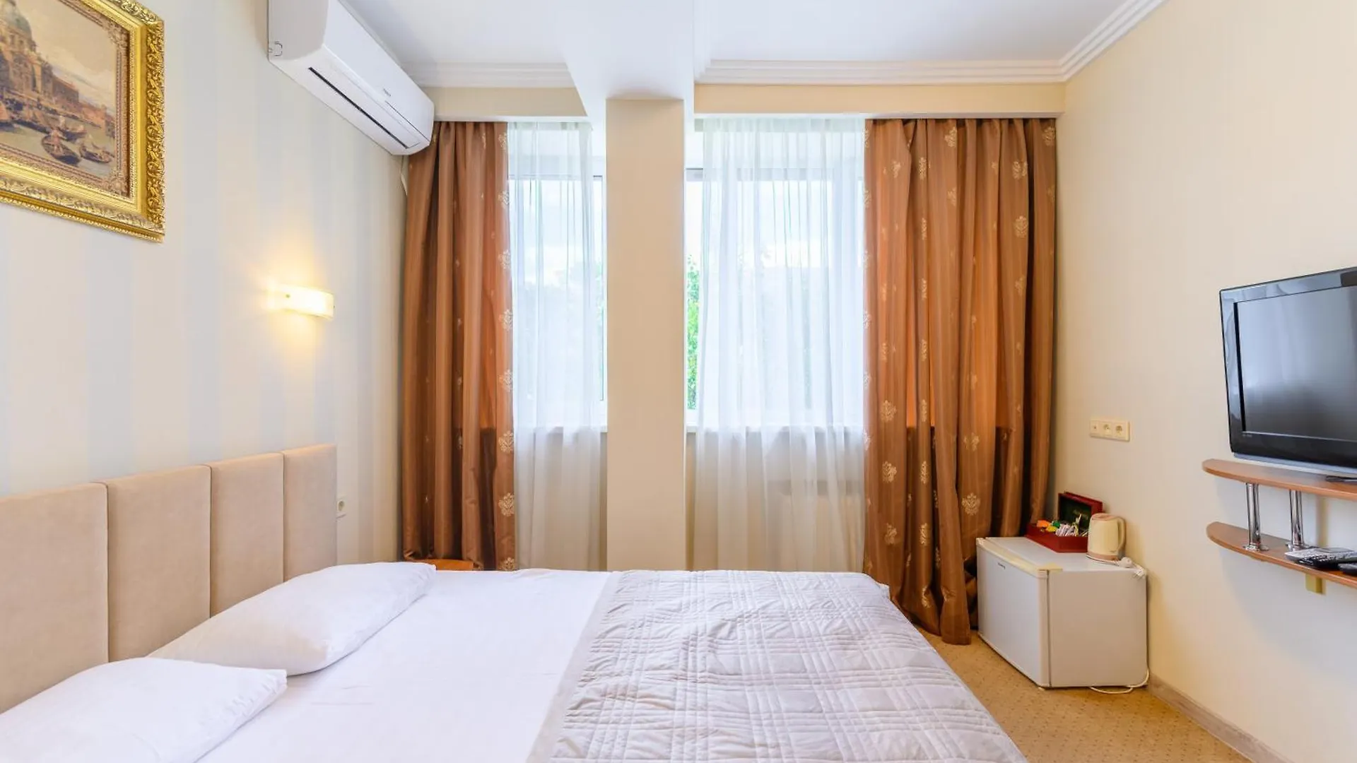 Persian Palace Hotel Kiev