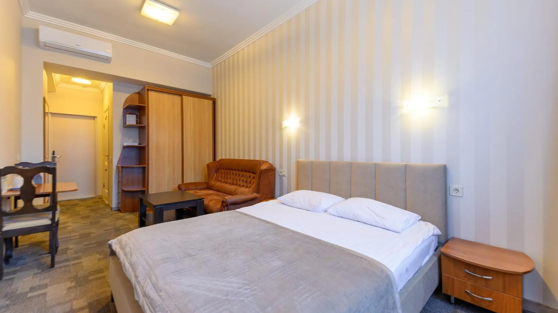 Persian Palace Hotel Kiev Ukraine