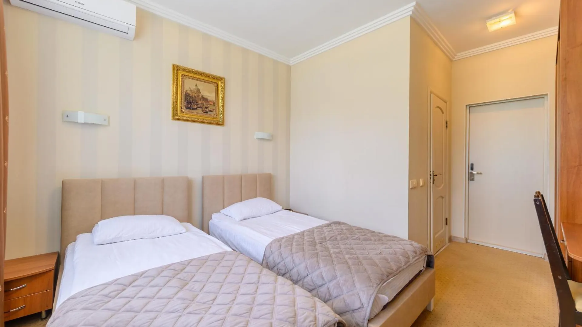 Persian Palace Hotel Kiev